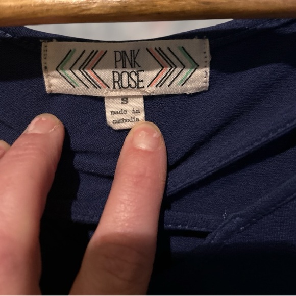 Pink Rose women’s blue stylish tee size small - Picture 3 of 5